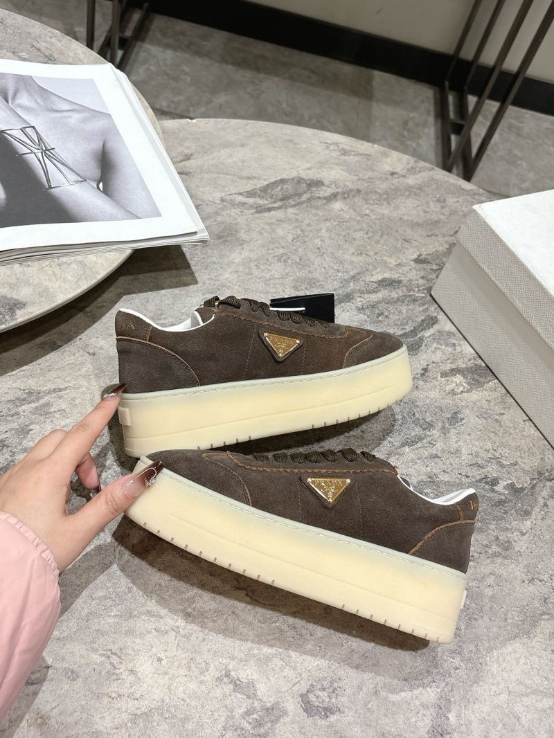 Pra*a sneakers
